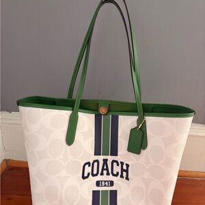 RARE COACH Signature Canvas Tote Chalk/Kelly Green